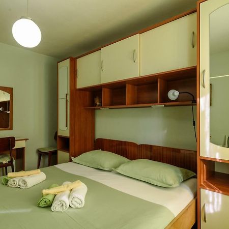 Rooms Mirjana - Centre Of Трогір Екстер'єр фото