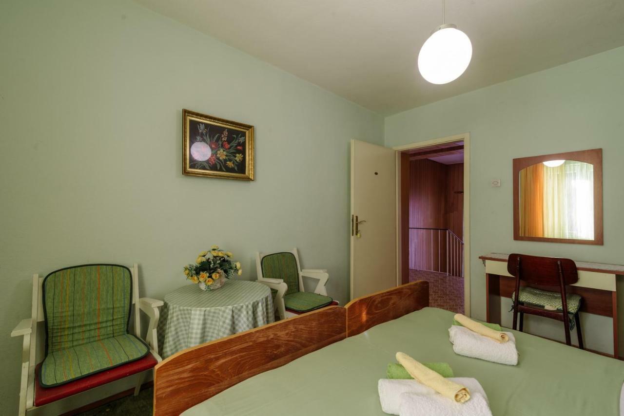 Rooms Mirjana - Centre Of Трогір Екстер'єр фото